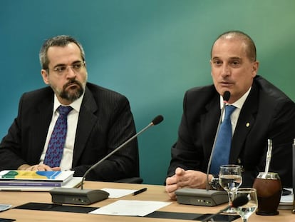 Abraham Weintraub e Onyx Lorenzoni, durante o governo de transição.