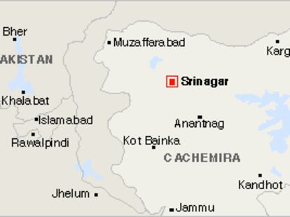 Mueren al menos seis personas en un nuevo atentado suicida en Cachemira