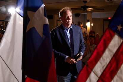 Texas Attorney General Ken Paxton concludes remarks during a rally for his senatorial campaign at George’s Banquet Hall in Waco, Texas, U.S. March 2, 2026