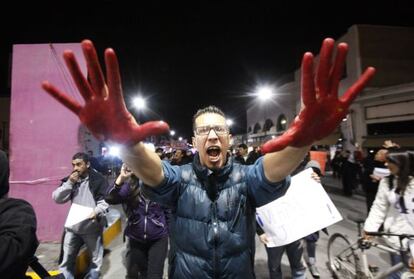 Manifestaci&oacute;n por Ayotzinapa en la frontera de Ciudad Ju&aacute;rez, el pasado 27 de enero.