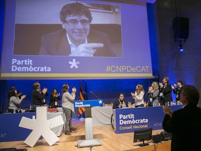 Puigdemont per videoconferència en un acte del PDeCAT.