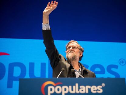 El expresidente del Gobierno, Mariano Rajoy, durante un mitin en Pontevedra, este viernes.
