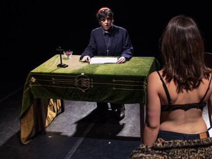 La cruz y el sujetador