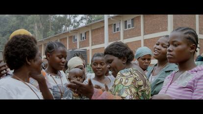 Fotograma que muestra a una de las protagonistas del documental ‘Semillas de Kivu’, cedida por los directores del cortometraje