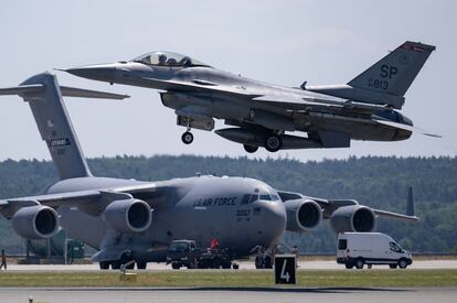 An American F-16 fighter at the German Spangdahlem airbase during Air Defender 2023 exercises.