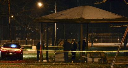 Diversos policies a la zona del parc de Cleveland on va morir un nen de 12 anys pels trets d'un agent.