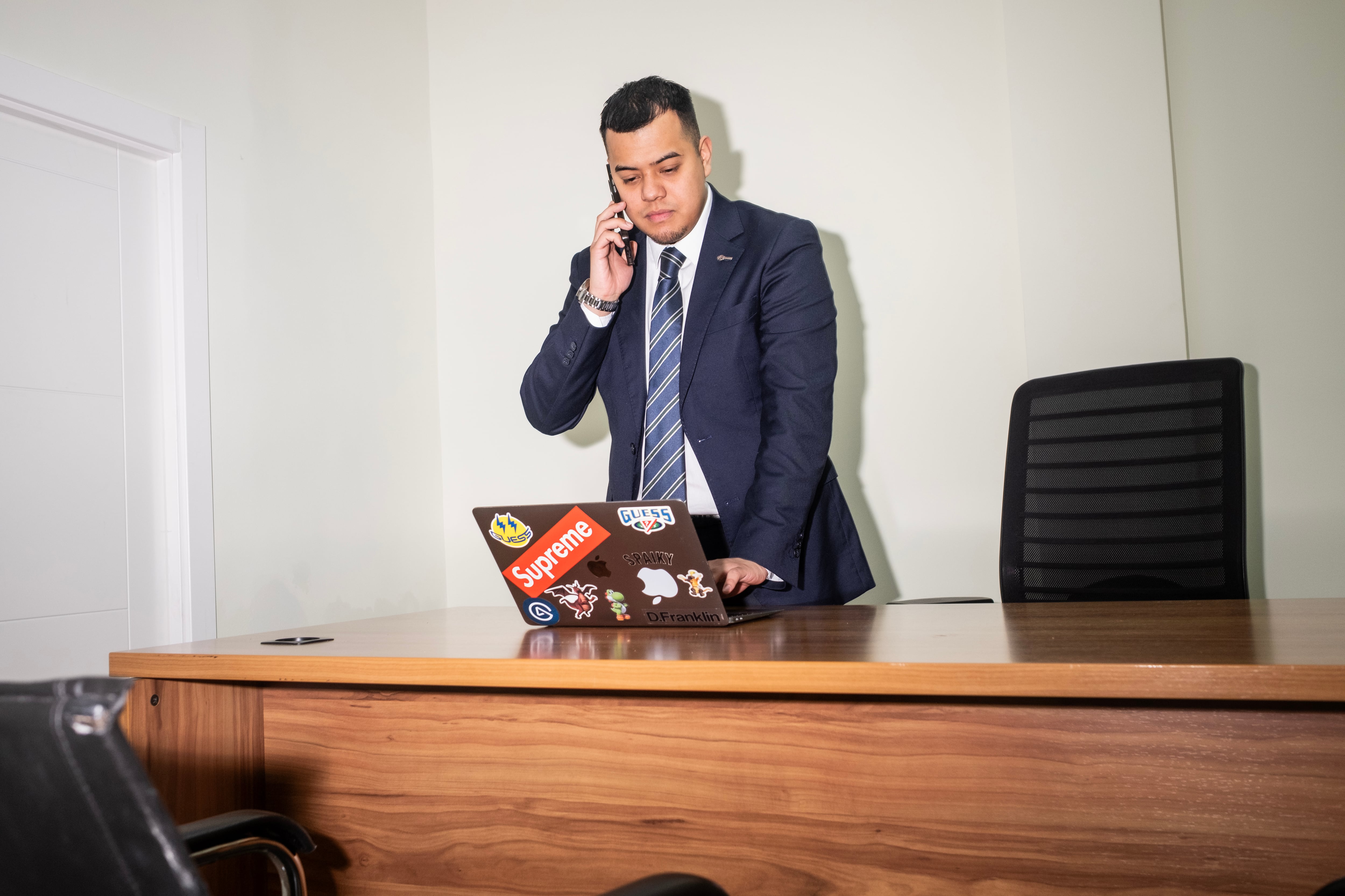 Paul Ríos, agente inmobiliario en Usera.