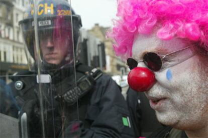 Los manifestantes se han enfrentado a la polica en varias ocaciones, causando numerosos destrozos en las calles.