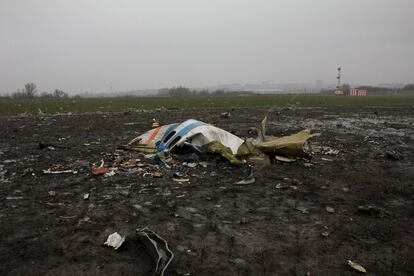 Es la segunda tragedia aérea que afecta a Rusia en pocos meses. En noviembre pasado, un Airbus 321 de la compañía rusa Kogalymavia explotó sobre la península del Sinaí por un artefacto cuya colocación se atribuyó un grupo próximo al Estado Islámico. En la imagen, restos del avión.