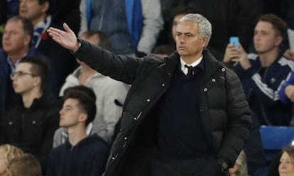 Mourinho, en un partido de esta temporada con el Manchester