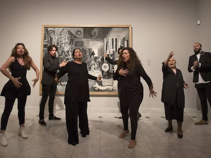 La família d'Enrique Morente en la 'performance' de 'Les Meninas' de Picasso.