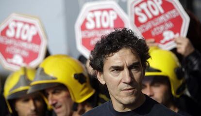 El bombero coruñés Roberto Rivas