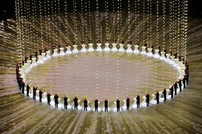 Vista general de una de las actuaciones durante la ceremonia de inauguración de los Juegos Olímpicos de Invierno 2018 en el estadio olímpico de Pyeongchang, el 9 de febrero de 2018.