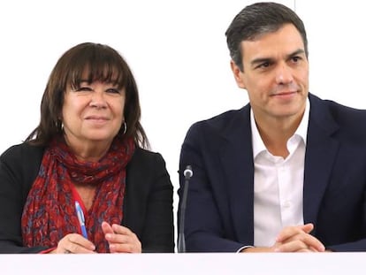 El secretario general del PSOE, Pedro S&aacute;nchez, junto a la presidenta del partido, Cristina Narbona.