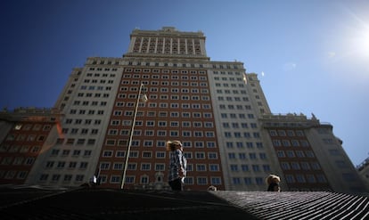 El rascacielos Edificio España en la plaza de España de Madrid, vacío desde hace años.