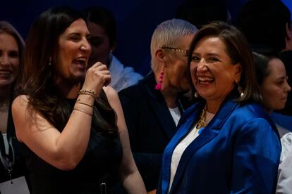 Kenia López Rabadán y Xóchitl Gálvez, en enero.