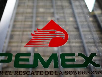 Señalización de Petróleos Mexicanos (Pemex) se muestra en la sede de la compañía en la Ciudad de México, México, 26 de julio de 2023.