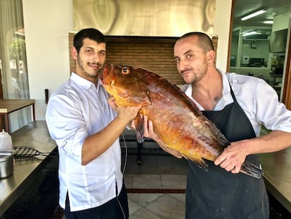 CARLOS HERNÁNDEZ Y EDUARDO PÉREZ / CAPEL 