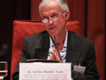 Carles Mant&eacute; durante su comparecencia ante la comisi&oacute;n de Sanidad del Parlament.