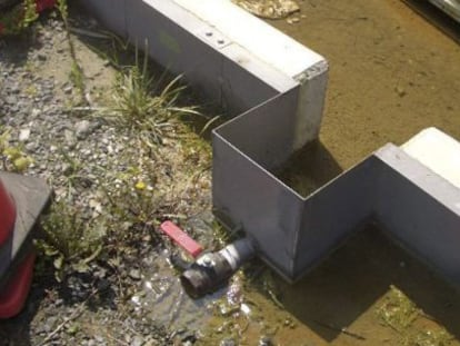 Fotografía facilitada por TEPCO que muestra una fuga de agua.  