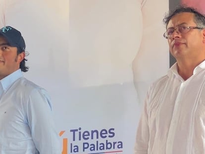 Nicolás Petro junto a su padre, el presidente Gustavo Petro, en una imagen compartida en sus redes sociales el 14 de enero de 2023.