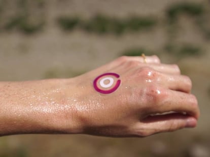 Cómo funciona el 'tatuaje' que protege la piel de la radiación solar