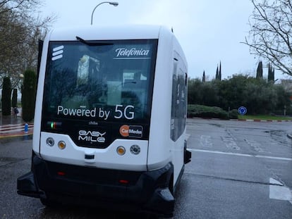 El minibus sin conductor con conexión 5G estrenado este martes en Talavera de la Reina (Toledo).
