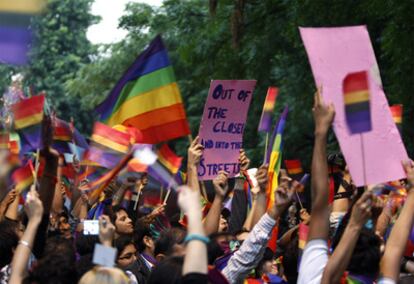 La capital india celebra por tercer año la marcha del orgullo gay, que este año ha celebrado la reciente despenalización de las relaciones homosexuales en el país.