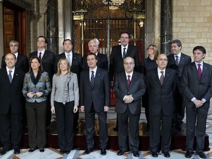 El nuevo equipo del Gobierno catalán presidido por Artur Mas.