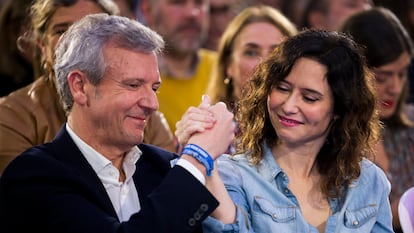 Alfonso Rueda e Isabel Díaz Ayuso, en un mitin en Vigo.