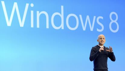 Steven Sinofsky, principal responsable del nuevo sistema operativo Windows 8 de Microsoft, durante el lanzamiento del mismo en Nueva York, Estados Unidos