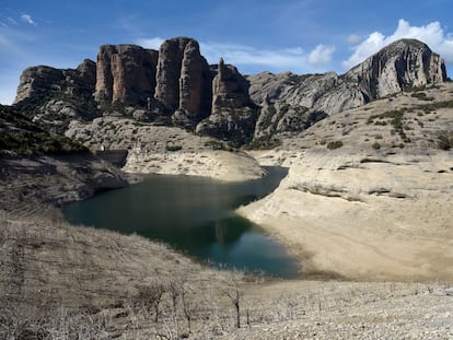 Estado del pantano de Vadiello, este domingo en Huesca.