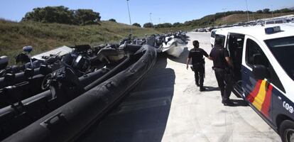 Flota de embarcaciones utilizadas para el narcotr&aacute;fico que la Polic&iacute;a ha incautado en Los Barrios (C&aacute;diz).