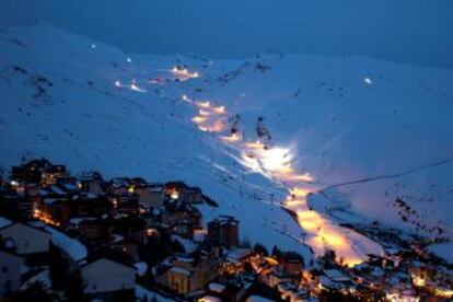 Esquí nocturno en Sierra Nevada.