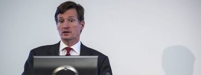 El consejero delegado de Credit Suisse, Brady Dougan, da una rueda de prensa en Z&uacute;rich (Suiza). 