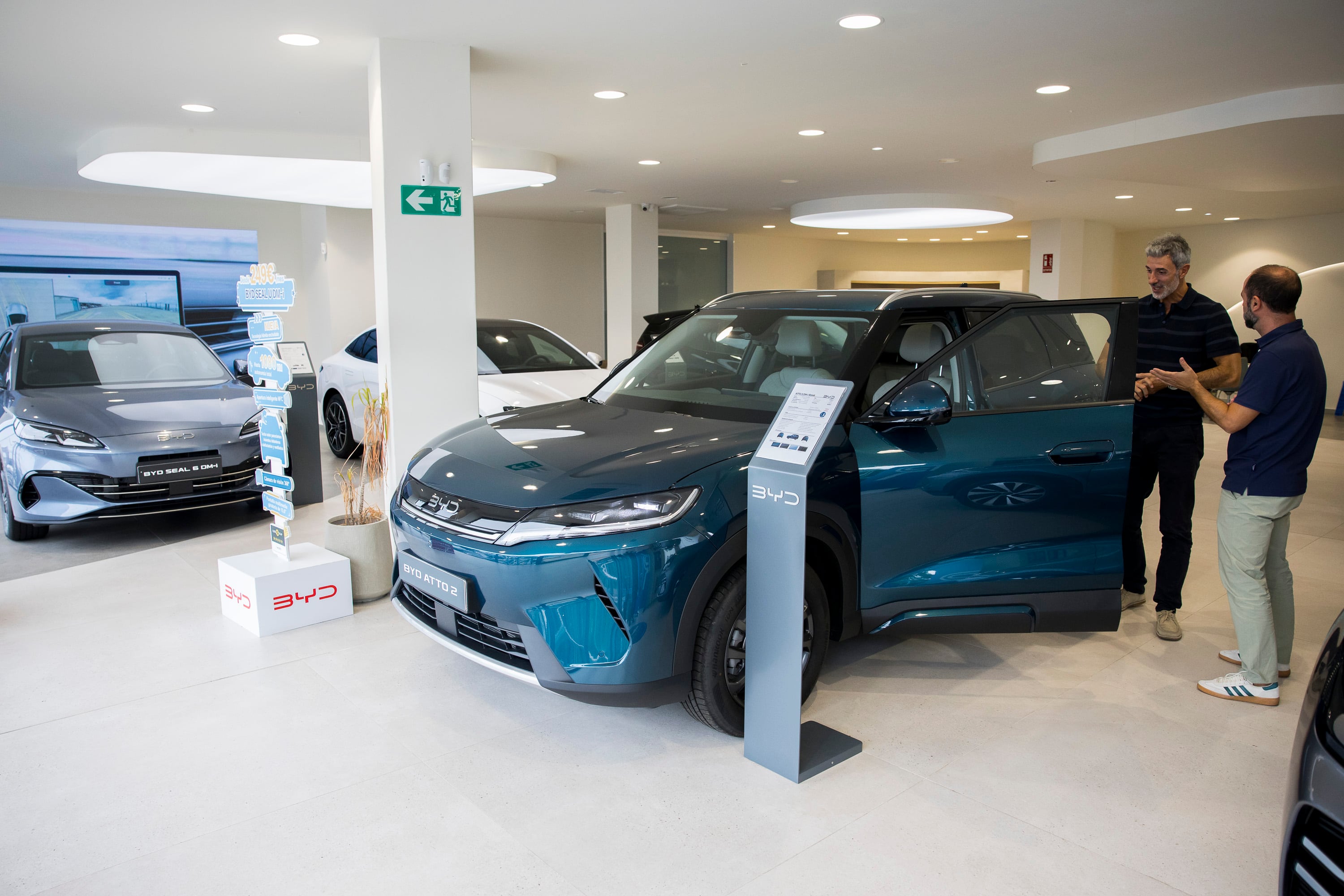 Company cars hit the electric: individuals buy now 25%, companies only 10%