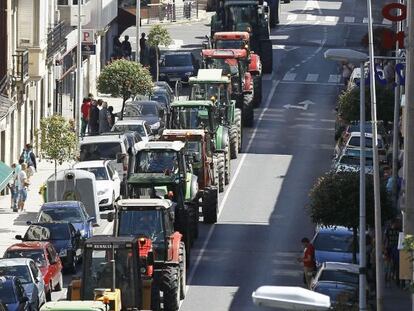 Caravana de tractores en Vilalba.