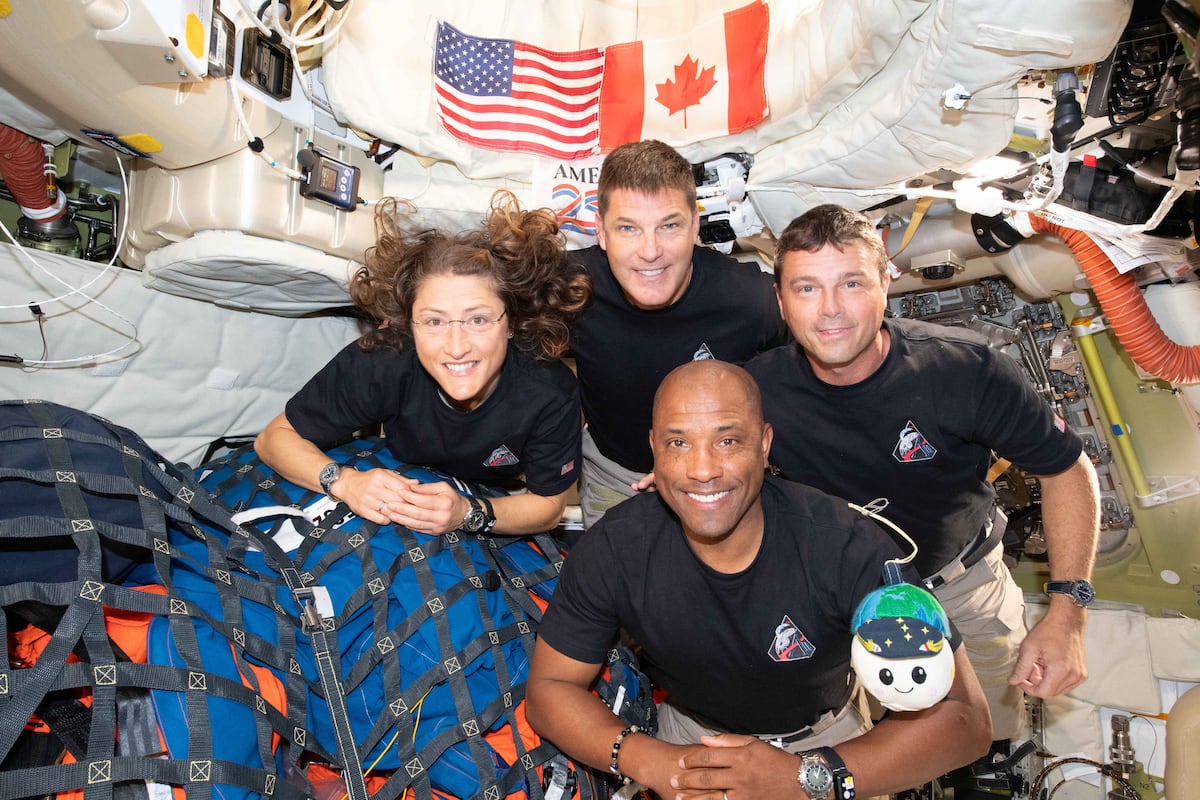 Curiosities of Artemis 2: An astronaut plushie, a Wikipedia editor in space, and nods to covert advertising