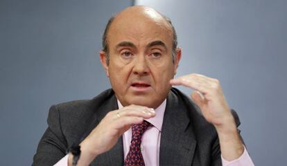El ministro de Econom&iacute;a, Luis de Guindos