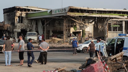La zona afectada tras la explosión de una gasolinera en Majachkalá (Daguestán), este miércoles.