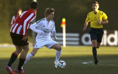 Martin Odegaard en su debut con el Madrid Castilla.