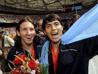 Leo Messi y Sergio Agüero, con el oro de los Juegos Olímpicos de Pekín.
