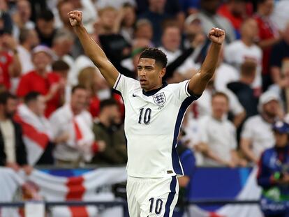 GELSENKIRCHEN, GERMANY - JUNE 16: Jude Bellingham of England reacts after scoring the opening goal during the UEFA EURO 2024 group stage match between Serbia and England at Arena AufSchalke on June 16, 2024 in Gelsenkirchen, Germany. (Photo by Ian MacNicol/Getty Images)