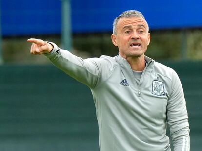 Luis Enrique, en el entrenamiento de la selección española en Milán