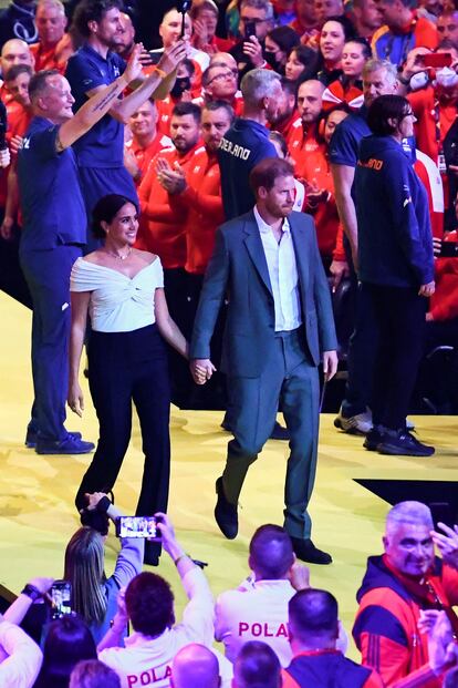 Los duques de Sussex a su llegada a la ceremonia de inauguración.