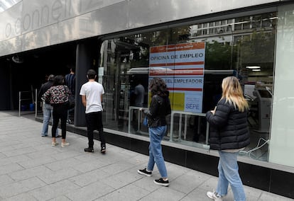 Oficina de desempleo en Madrid, el 4 de octubre.