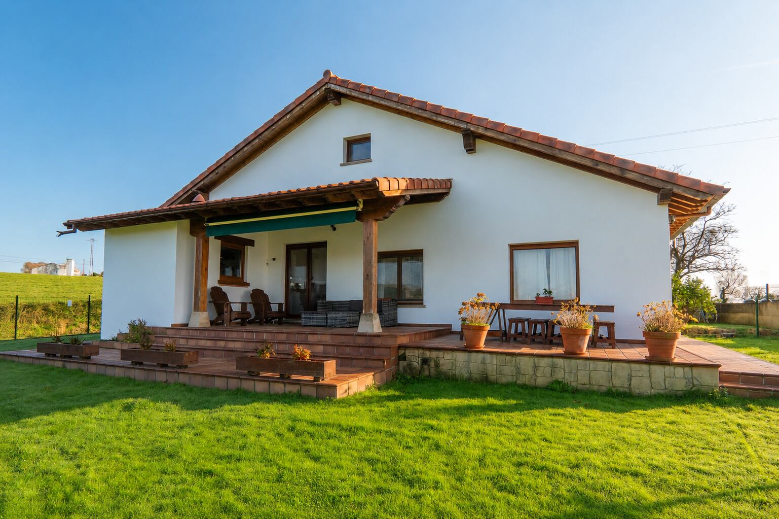 Las tres casas de la semana: nueva  vida para una hacienda sevillana del siglo XVIII por 11,5 millones