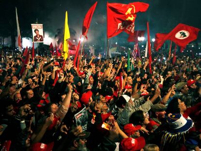 Apoiadores do ex-presidente Lula, em Curitiba.