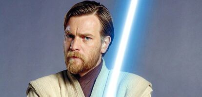 <b>Éxitos</b>: ¿Necesita 'Star Wars' más a Ewan McGregor que el actor a 'Star Wars'? Posiblemente, pero él parece encantado con su regreso al universo galáctico con una serie para Kenobi en Disney+, algo que venían intentando sacar adelante durante años. Con 29 años, la saga ayudó al escocés a saltar de ser un actor independiente en el Reino Unido con superéxitos como 'Trainspotting' a estar omnipresente en Hollywood. Primero llegó 'Moulin Rouge', a la que siguieron 'Big Fish', 'La isla' o 'Lo imposible'. Y, cuando su carrera estaba en las horas más bajas, fue recuperado por 'Fargo' para volver a la primera línea con 'Doctor sueño' o 'Birds of prey'. </p> <b>Fracasos</b>: En 2016 trató de dar el salto a la dirección con 'American Pastoral', pero la novela de Philip Roth resultó todo un reto, y nadie se interesó por su trabajo. Regresar a 'Trainspotting' en una denostada secuela quizás tampoco fue su mejor idea. Pero Hollywood nunca dejará de darle oportunidades. Su vida en los últimos años también ha sufrido varios altibajos, con un público divorcio, la drogadicción de su hija y la ruptura con su amante, la actriz Mary-Elizabeth Winstead.