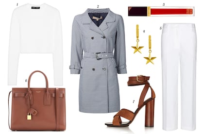 1. Proenza Schouler Cropped top de punto. 2. Michael Kors Trench con cinturón. 3. Tom Ford Lipgloss. 4. Aristocrazy Pendientes de oro con estrellas. 5. Jil Sander Navy Pantalón recto. 6. Saint Laurent Tote de piel. 7. Gucci Sandalia de ante y piel con tacón de madera.